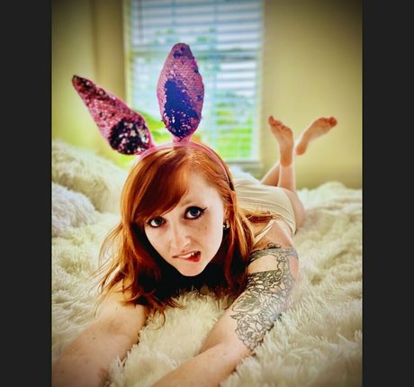 Hollyjaye