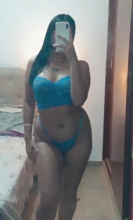 Foto desnuda filtrada de OnlyFans de Luzfronzak