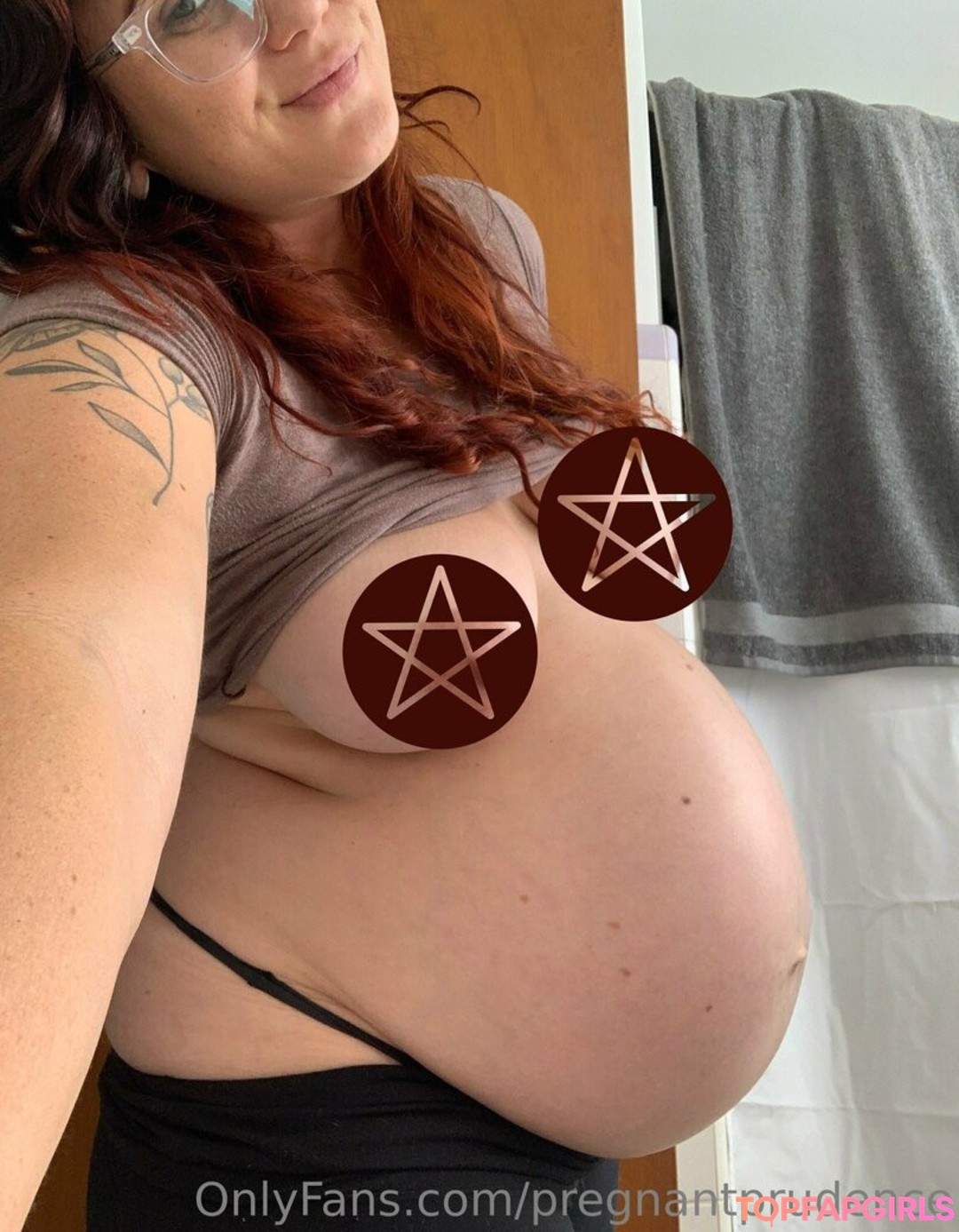 Foto desnuda filtrada de OnlyFans de Pregnantprudence #89 Foto desnuda filtrada de OnlyFans de Pregnantprudence #89