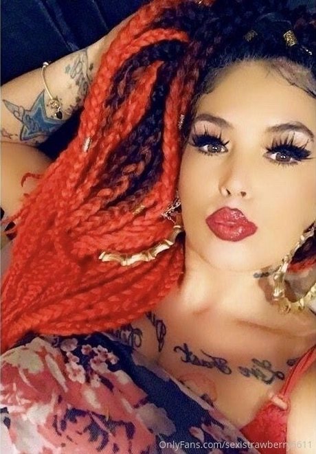 Foto desnuda filtrada de OnlyFans de Sexistrawberry5611
