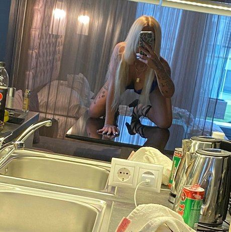 Foto desnuda filtrada de OnlyFans de Barbika000