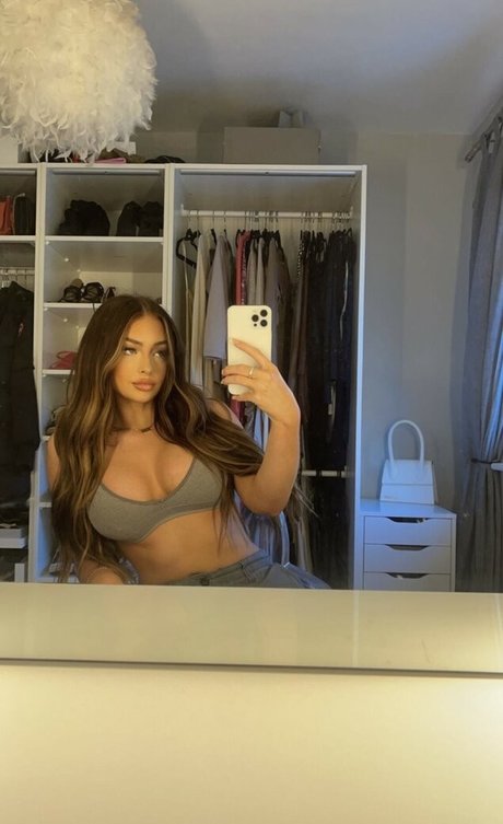 Foto desnuda filtrada de OnlyFans de Kiera Lucy