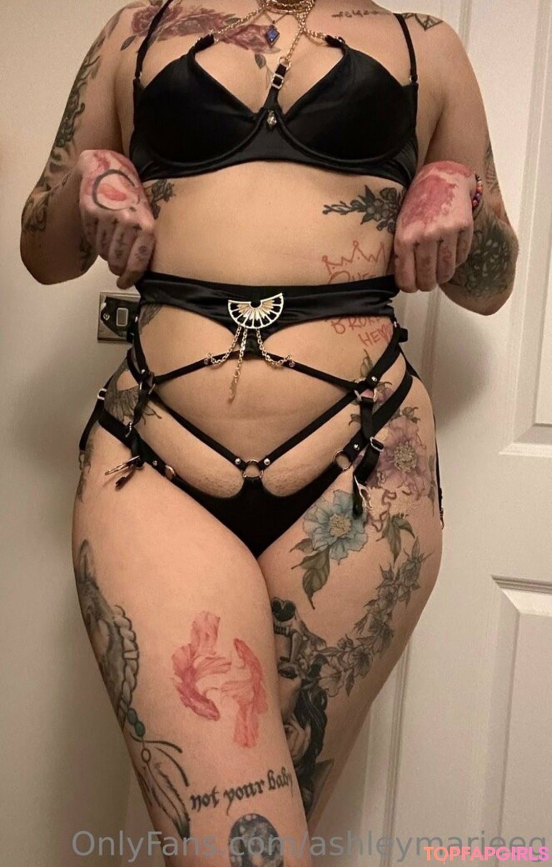 Foto desnuda filtrada de OnlyFans de Ashley Marie #56 Foto desnuda filtrada de OnlyFans de Ashley Marie #56