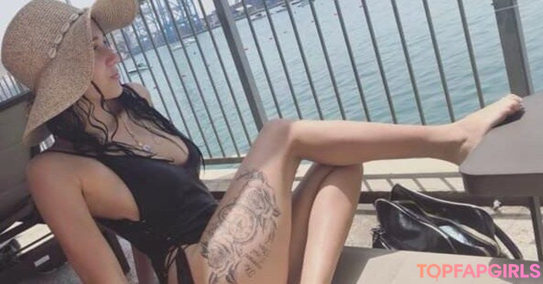 Foto desnuda filtrada de OnlyFans de Maltese Girls #294 Foto desnuda filtrada de OnlyFans de Maltese Girls #294