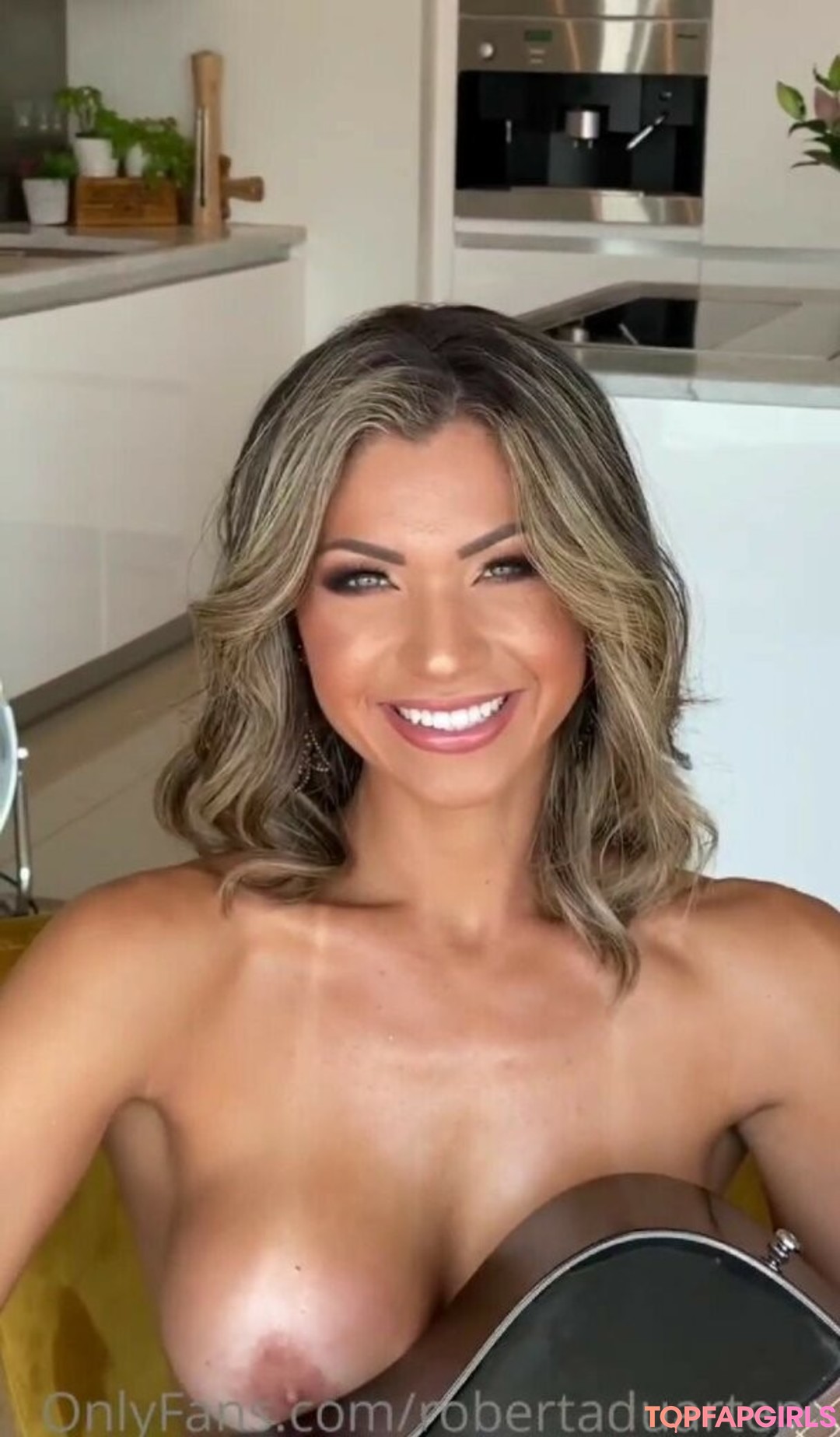 Foto desnuda filtrada de OnlyFans de Roberta Duarte #23 Foto desnuda filtrada de OnlyFans de Roberta Duarte #23