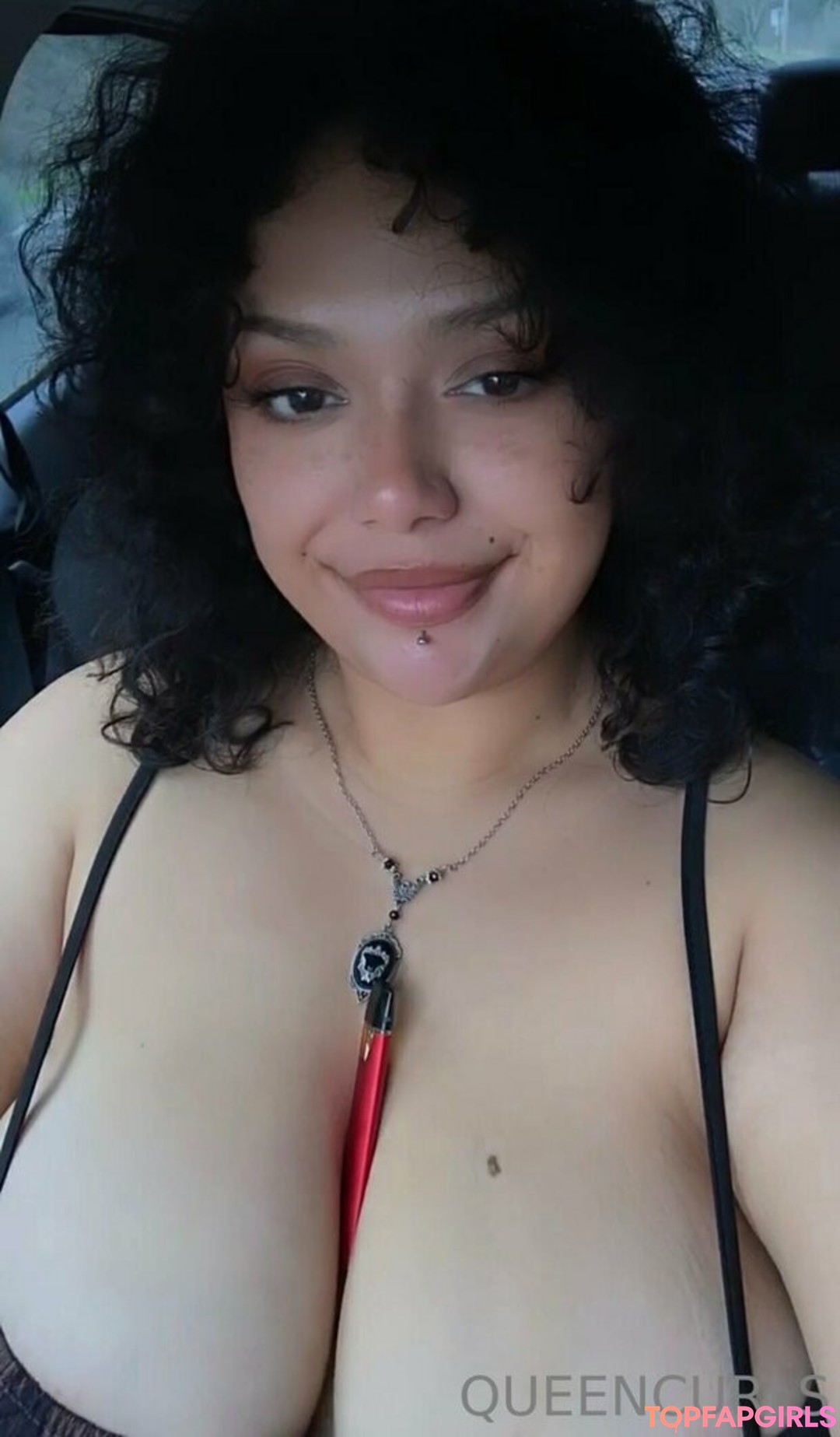 Foto desnuda filtrada de OnlyFans de Queencurls #168 Foto desnuda filtrada de OnlyFans de Queencurls #168
