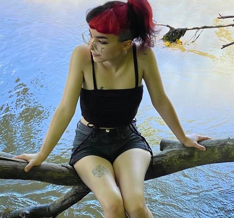 Ultravioletdarling