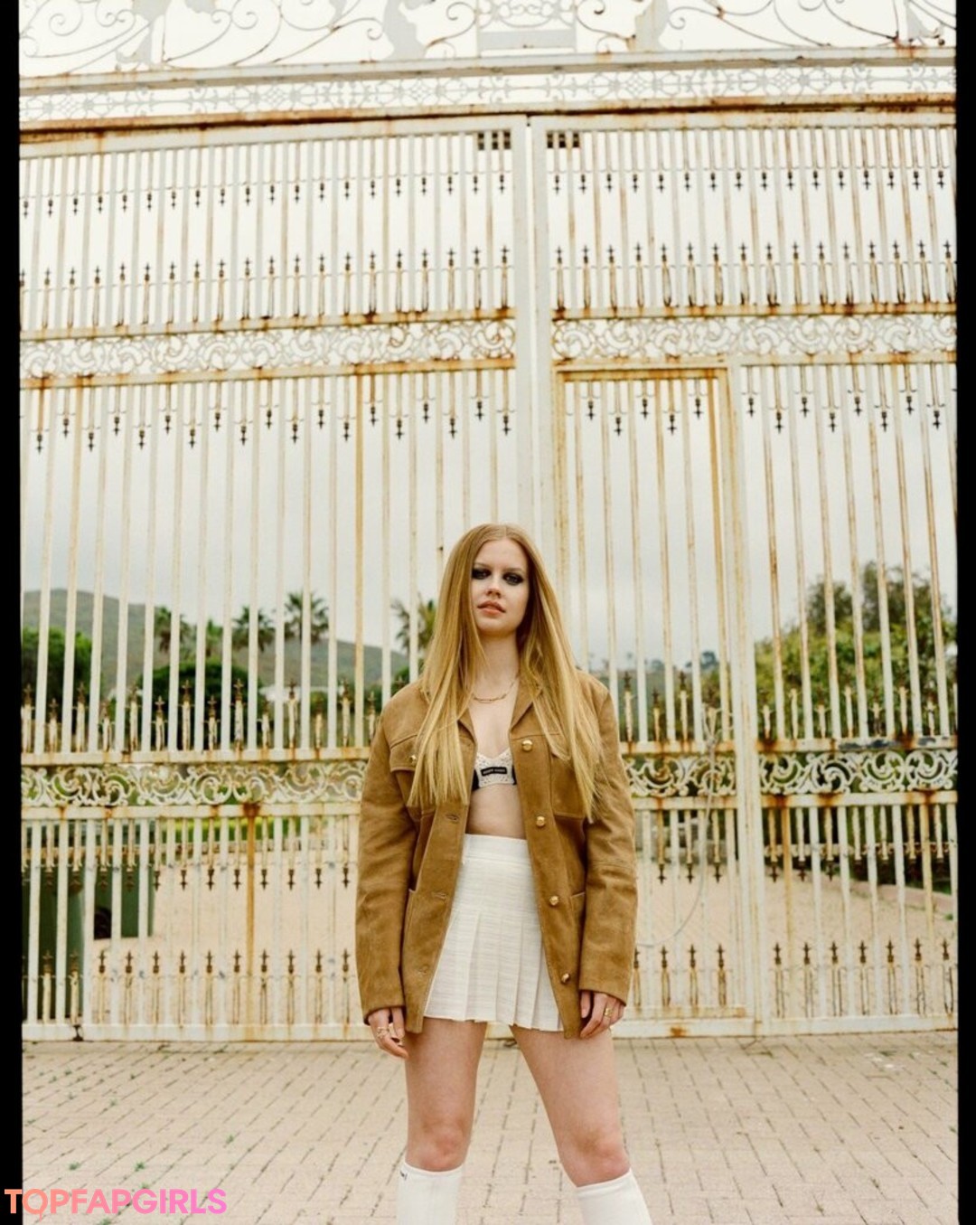 Foto desnuda filtrada de OnlyFans de Angourie Rice #71 Foto desnuda filtrada de OnlyFans de Angourie Rice #71