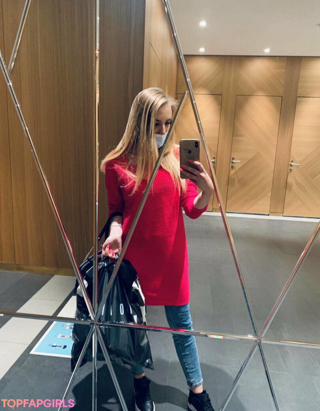 Foto desnuda filtrada de OnlyFans de Brittneyleathers #40 Foto desnuda filtrada de OnlyFans de Brittneyleathers #40