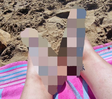 Foto desnuda filtrada de OnlyFans de Dominalauren