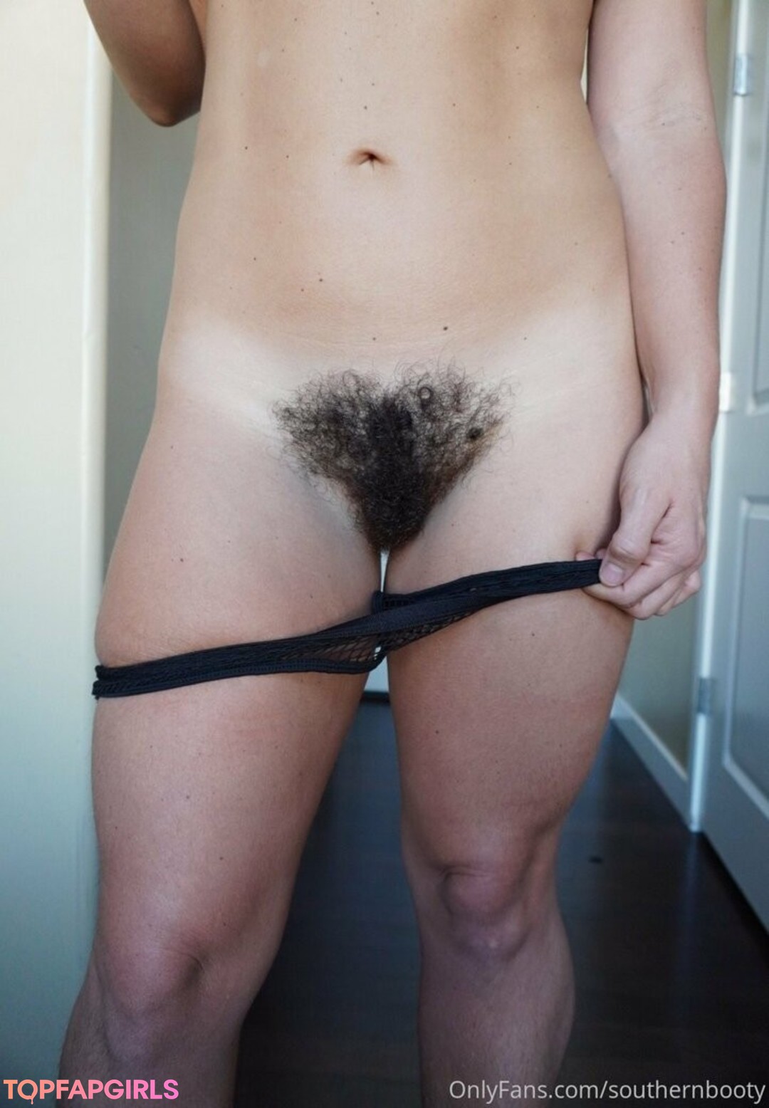 Foto desnuda filtrada de OnlyFans de Southernbooty #43 Foto desnuda filtrada de OnlyFans de Southernbooty #43