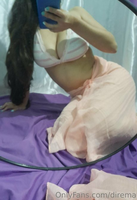 Foto desnuda filtrada de OnlyFans de Direma