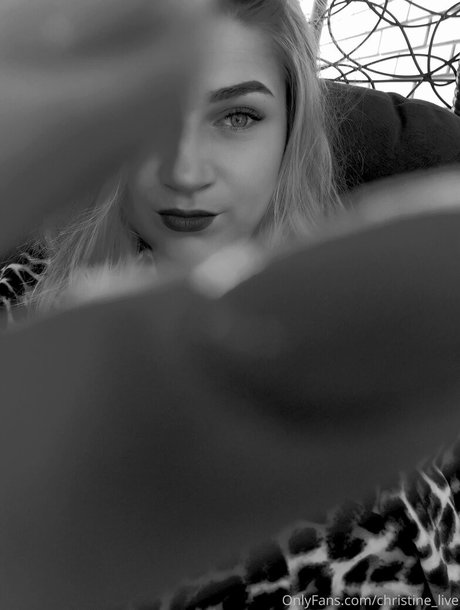Christine_live