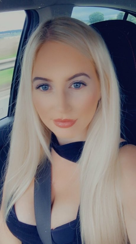 Foto desnuda filtrada de OnlyFans de Kinkerbells1