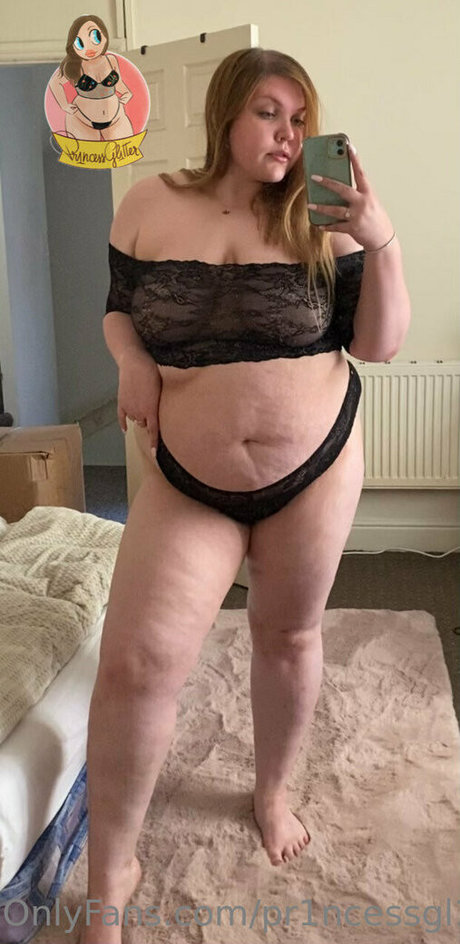 Foto desnuda filtrada de OnlyFans de Pr1ncessgl1tterfree