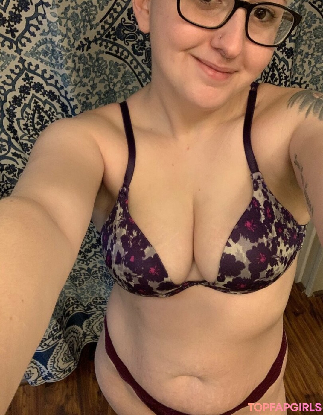 Foto desnuda filtrada de OnlyFans de Tiffanirose #39 Foto desnuda filtrada de OnlyFans de Tiffanirose #39