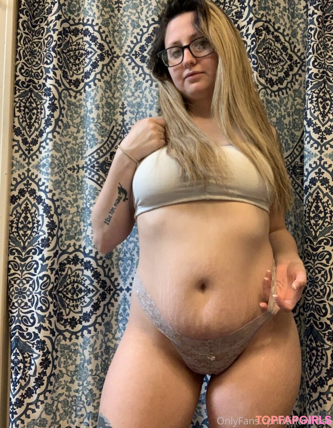 Foto desnuda filtrada de OnlyFans de Tiffanirose #47 Foto desnuda filtrada de OnlyFans de Tiffanirose #47