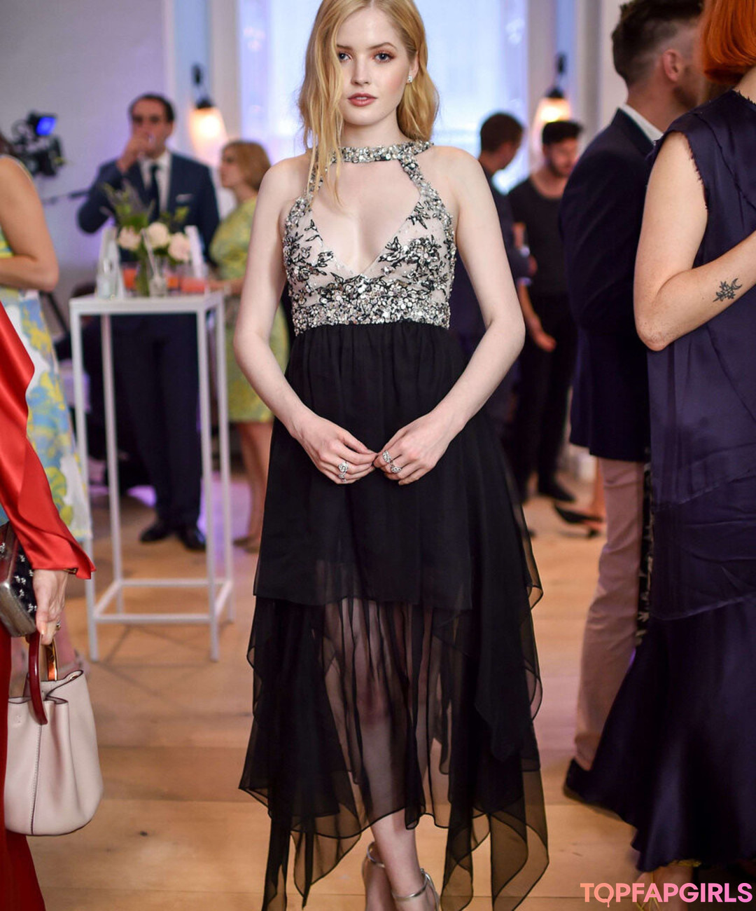 Foto desnuda filtrada de OnlyFans de Ellie Bamber #135 Foto desnuda filtrada de OnlyFans de Ellie Bamber #135