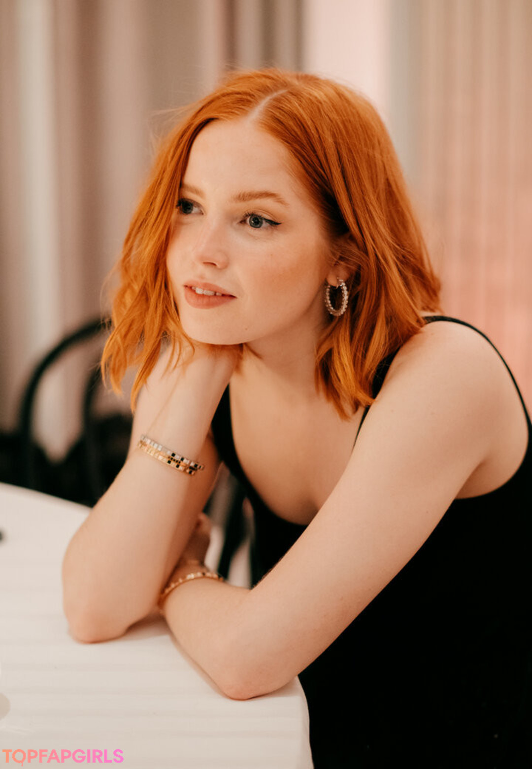 Foto desnuda filtrada de OnlyFans de Ellie Bamber #63 Foto desnuda filtrada de OnlyFans de Ellie Bamber #63