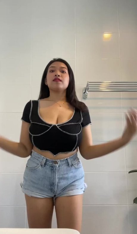 Foto desnuda filtrada de OnlyFans de Aoy Chitchanok