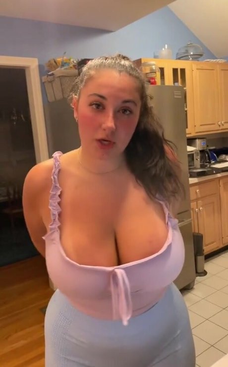 Foto desnuda filtrada de OnlyFans de Bri Snow