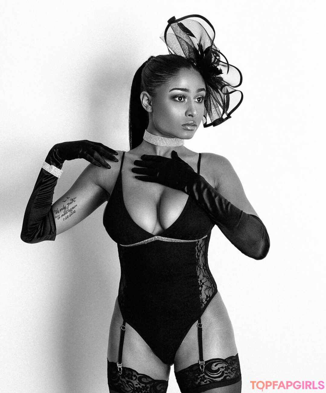 Foto desnuda filtrada de OnlyFans de Alessiasays #4 Foto desnuda filtrada de OnlyFans de Alessiasays #4