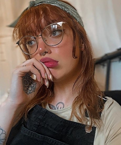 Foto desnuda filtrada de OnlyFans de Mollypapenny