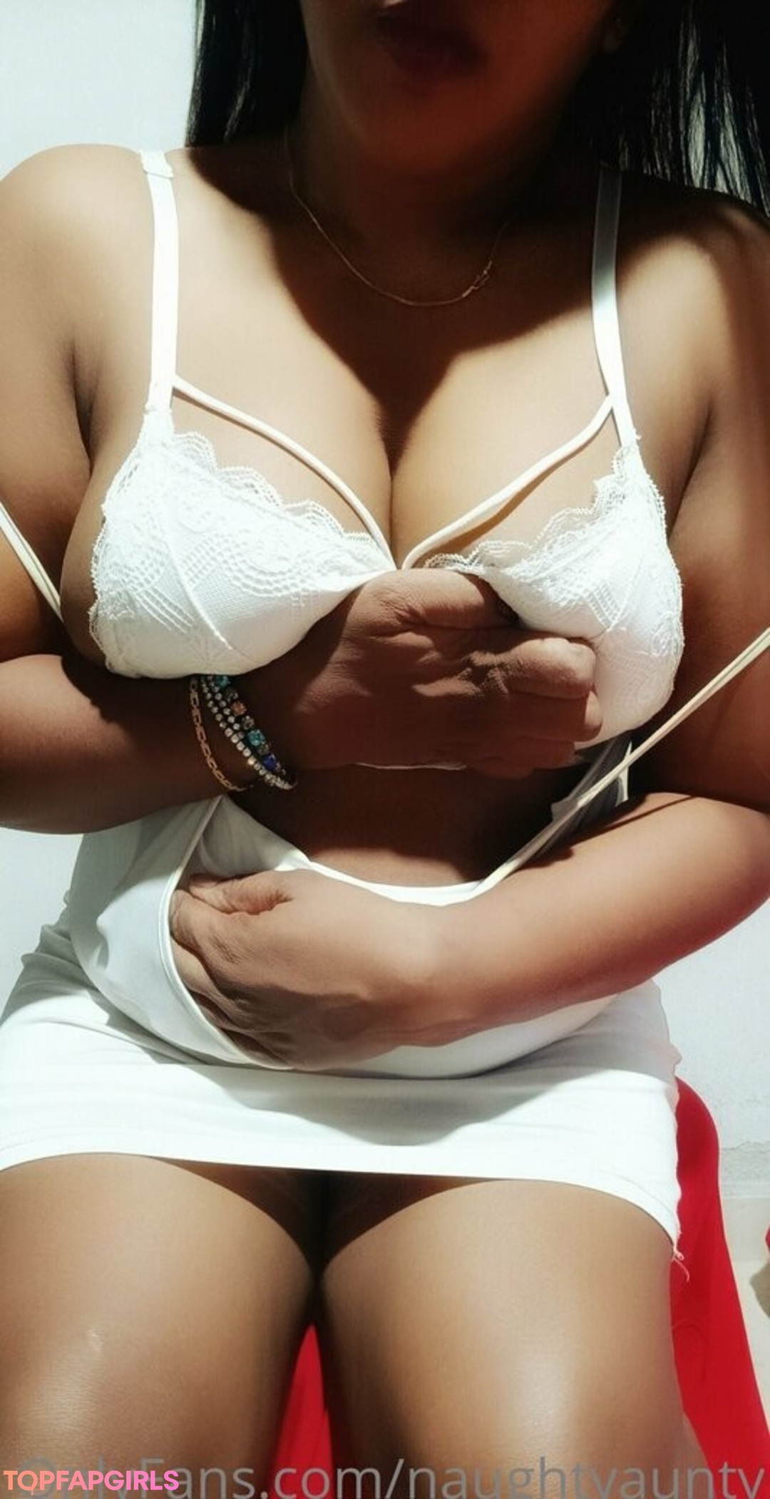 Foto desnuda filtrada de OnlyFans de Naughtyaunty #121 Foto desnuda filtrada de OnlyFans de Naughtyaunty #121