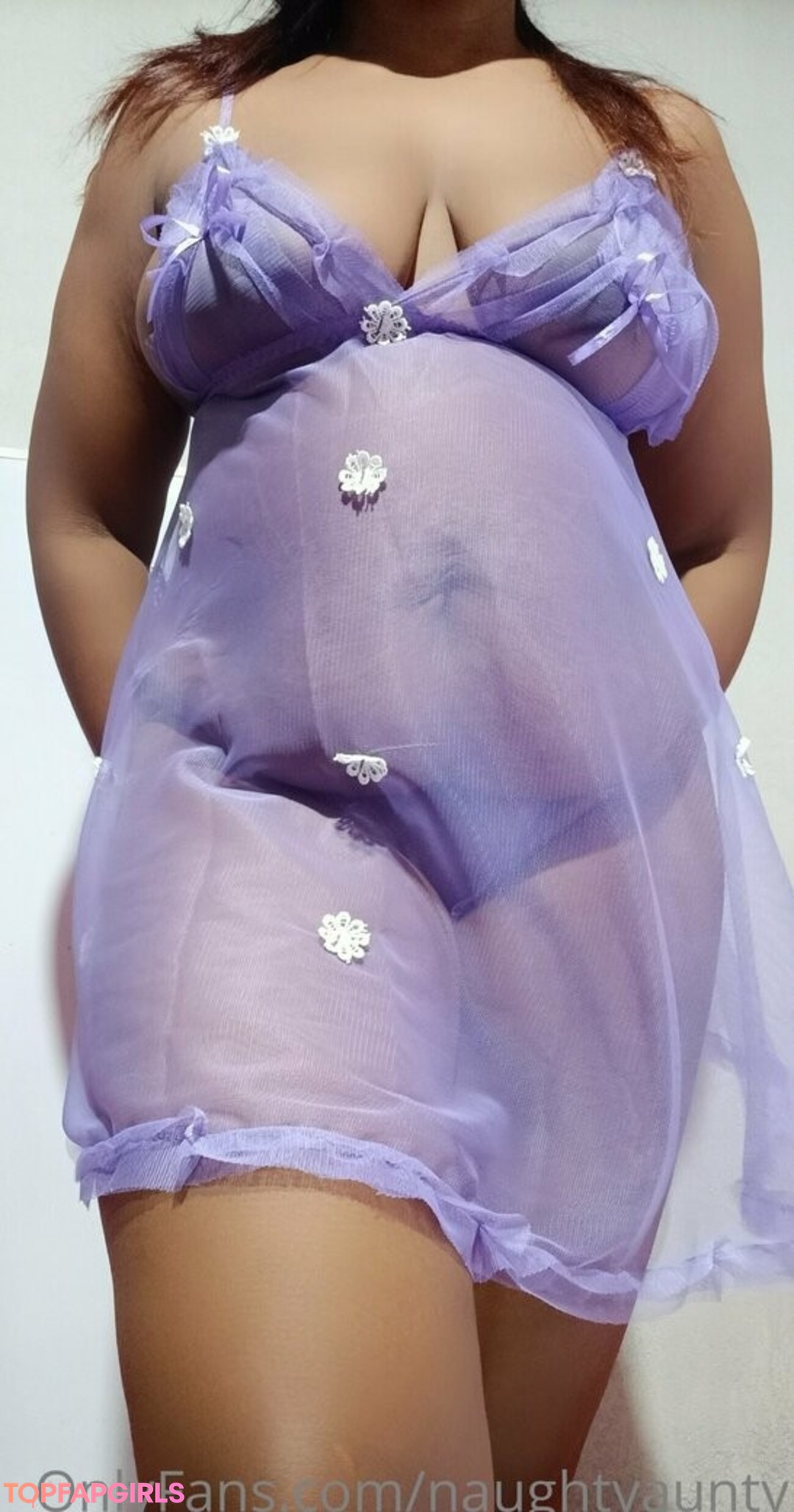 Foto desnuda filtrada de OnlyFans de Naughtyaunty #122 Foto desnuda filtrada de OnlyFans de Naughtyaunty #122