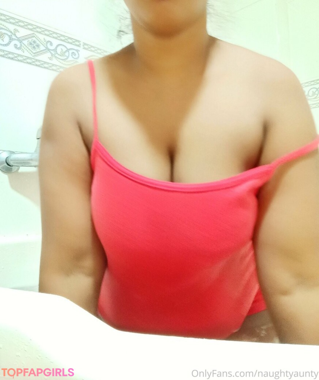 Foto desnuda filtrada de OnlyFans de Naughtyaunty #36 Foto desnuda filtrada de OnlyFans de Naughtyaunty #36