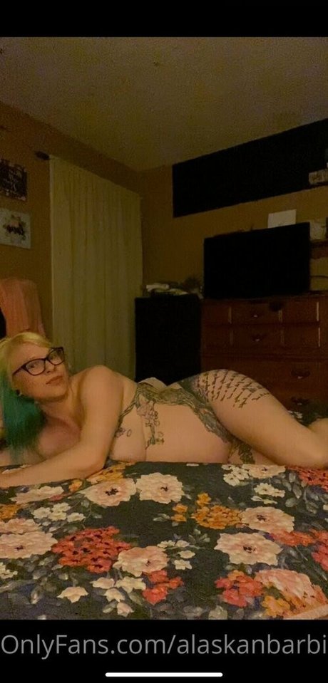 Foto desnuda filtrada de OnlyFans de Alaskanbarbie20