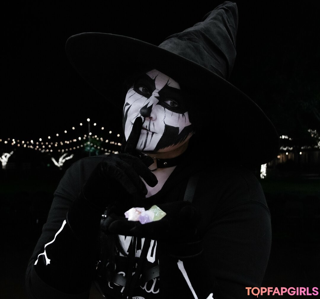 Foto desnuda filtrada de OnlyFans de Clovercosplays #19 Foto desnuda filtrada de OnlyFans de Clovercosplays #19