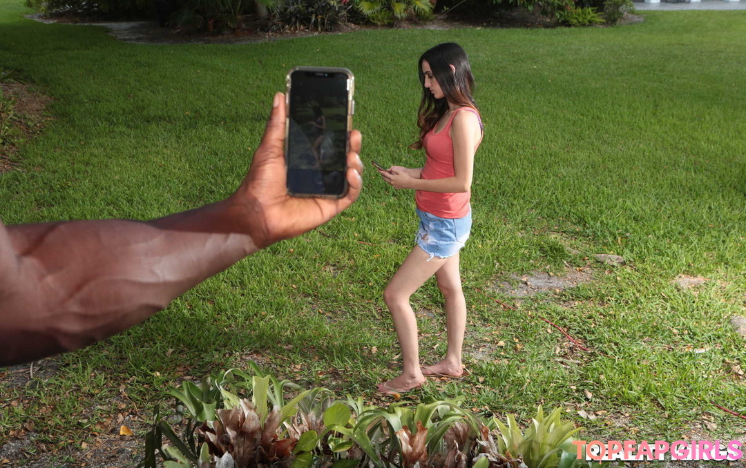 Foto desnuda filtrada de OnlyFans de Ryan Smiles #29 Foto desnuda filtrada de OnlyFans de Ryan Smiles #29