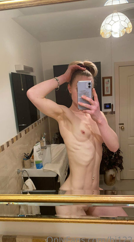Foto desnuda filtrada de OnlyFans de Hj123