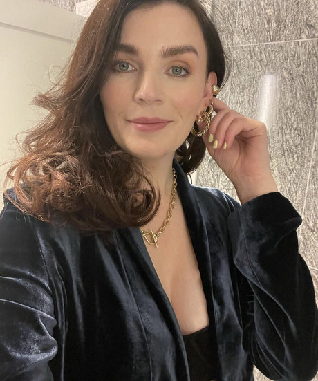 Foto desnuda filtrada de OnlyFans de Aisling Bea
