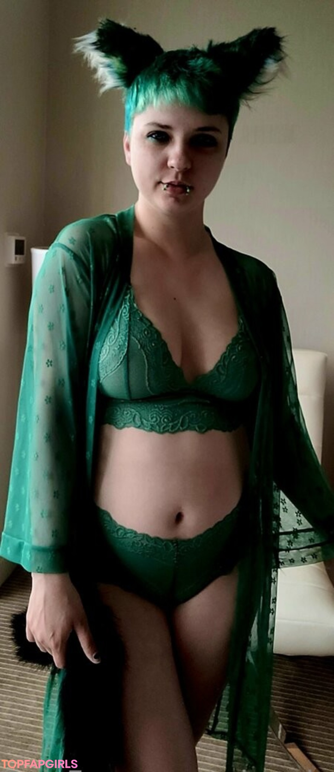 Foto desnuda filtrada de OnlyFans de Miramira420 #111 Foto desnuda filtrada de OnlyFans de Miramira420 #111