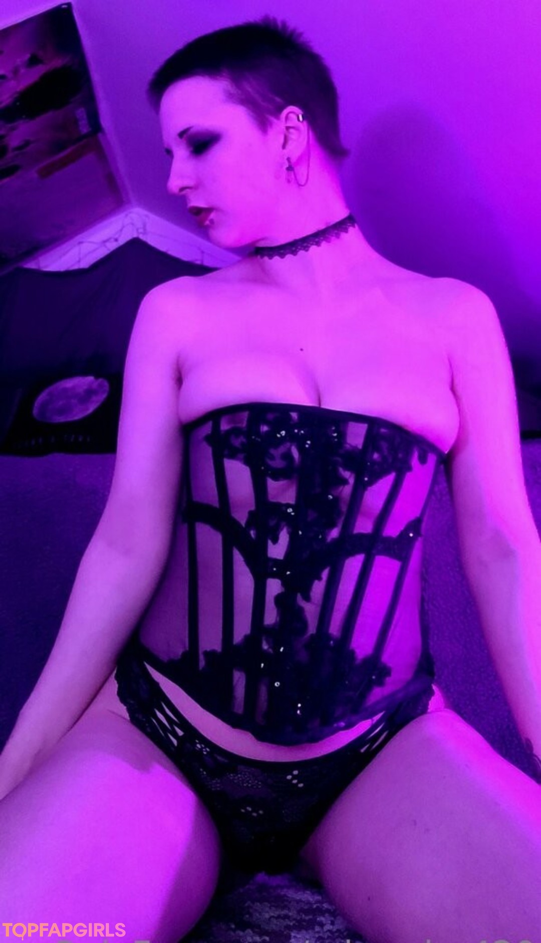 Foto desnuda filtrada de OnlyFans de Miramira420 #22 Foto desnuda filtrada de OnlyFans de Miramira420 #22