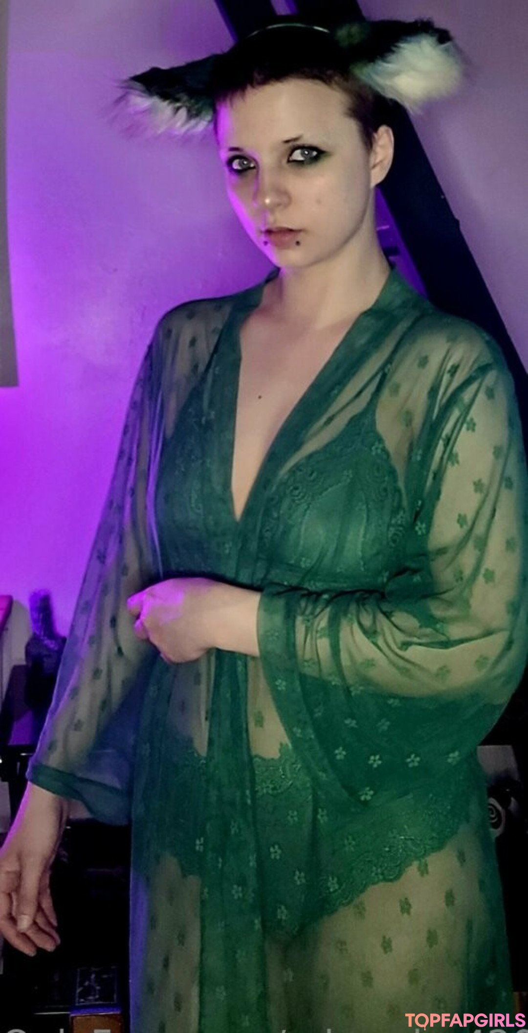 Foto desnuda filtrada de OnlyFans de Miramira420 #28 Foto desnuda filtrada de OnlyFans de Miramira420 #28