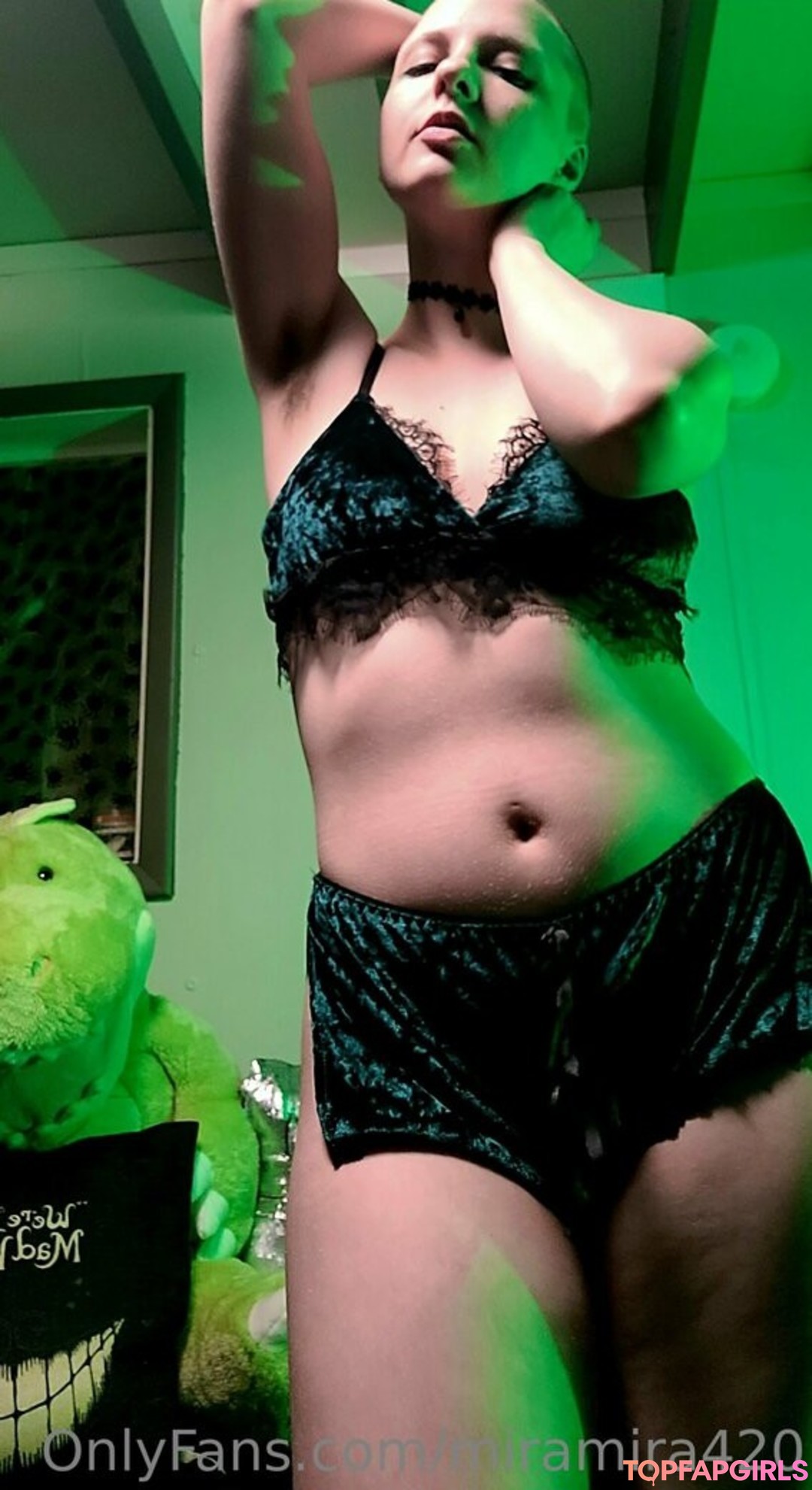 Foto desnuda filtrada de OnlyFans de Miramira420 #36 Foto desnuda filtrada de OnlyFans de Miramira420 #36