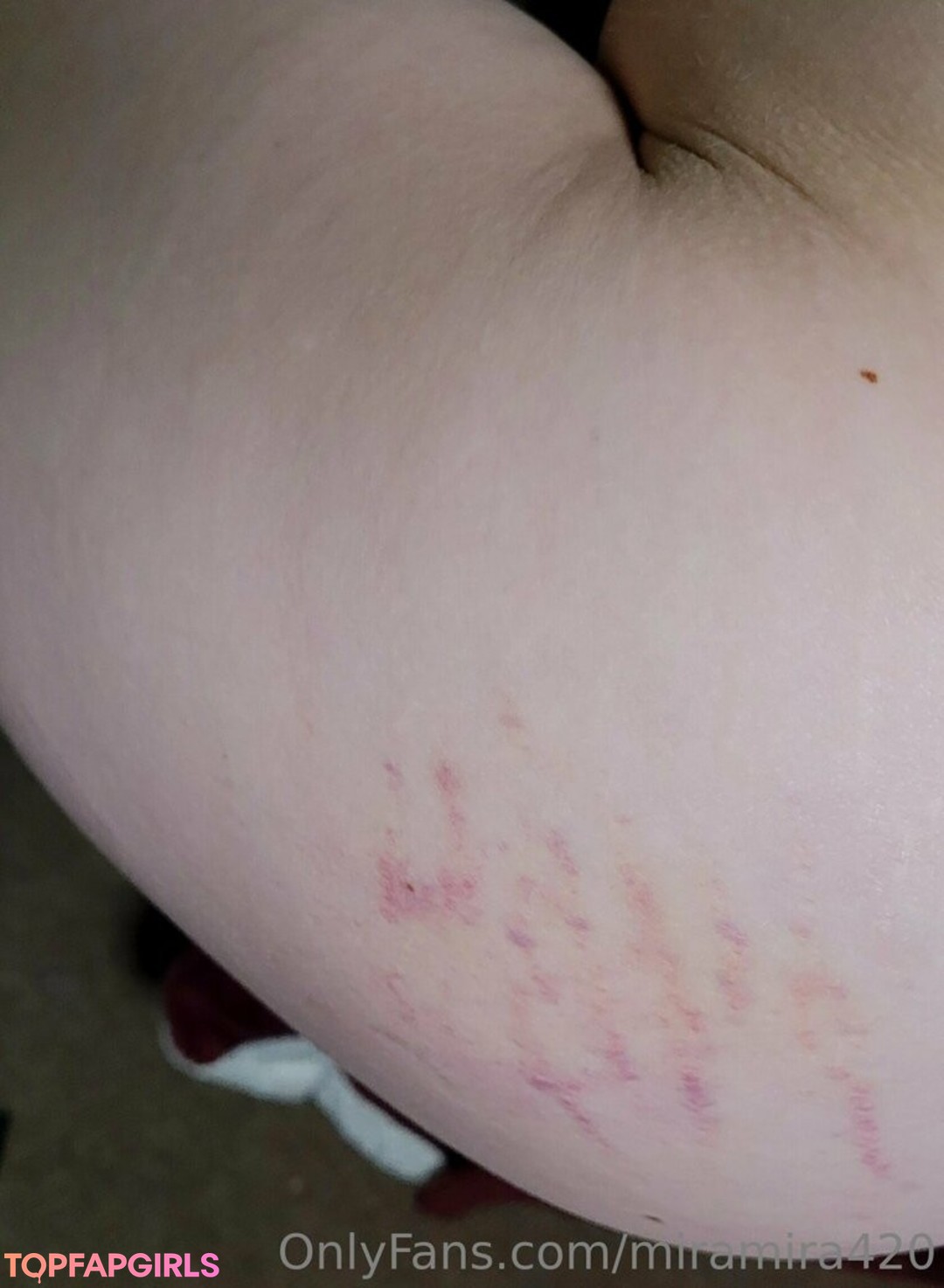 Foto desnuda filtrada de OnlyFans de Miramira420 #46 Foto desnuda filtrada de OnlyFans de Miramira420 #46
