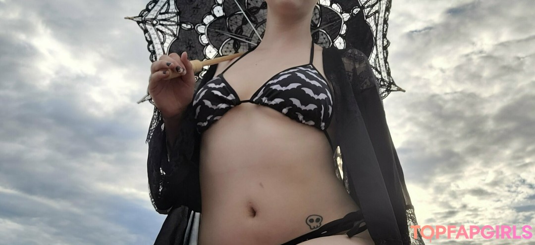 Foto desnuda filtrada de OnlyFans de Miramira420 #57 Foto desnuda filtrada de OnlyFans de Miramira420 #57