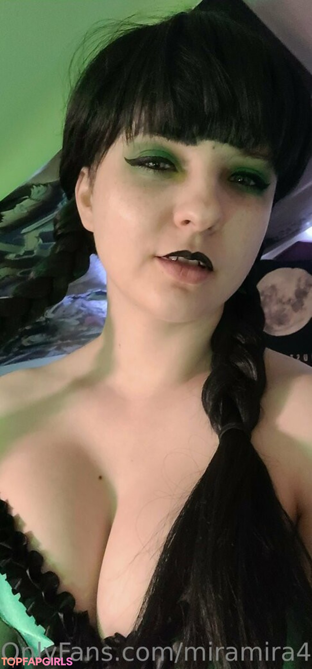 Foto desnuda filtrada de OnlyFans de Miramira420 #63 Foto desnuda filtrada de OnlyFans de Miramira420 #63