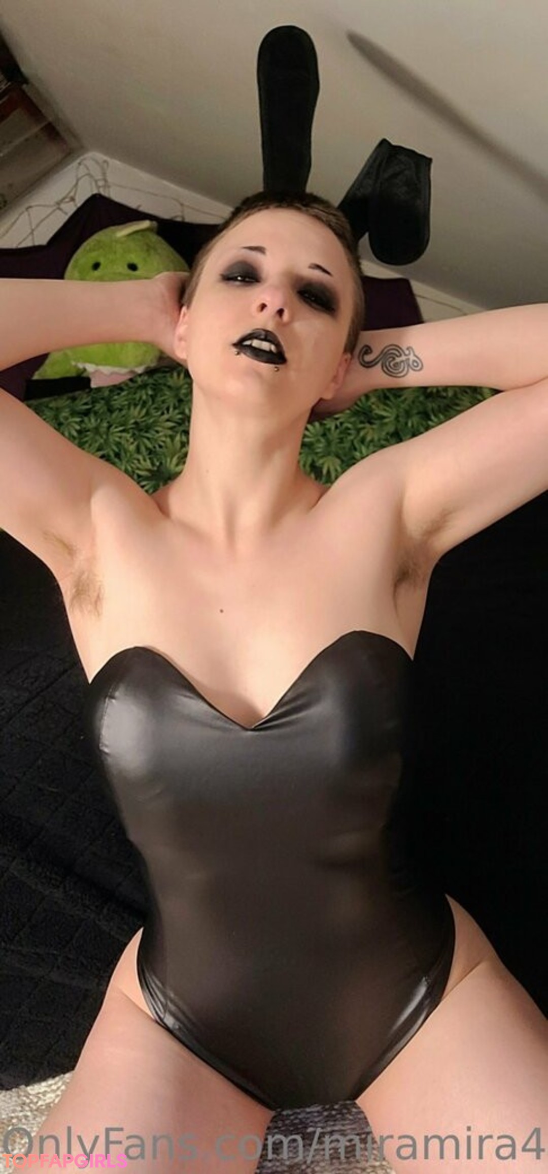 Foto desnuda filtrada de OnlyFans de Miramira420 #8 Foto desnuda filtrada de OnlyFans de Miramira420 #8