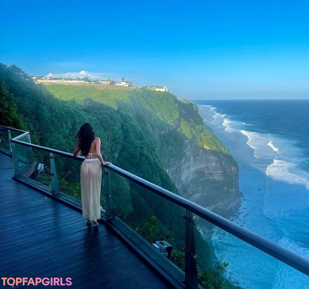 Foto desnuda filtrada de OnlyFans de Iulia Girbu #47 Foto desnuda filtrada de OnlyFans de Iulia Girbu #47