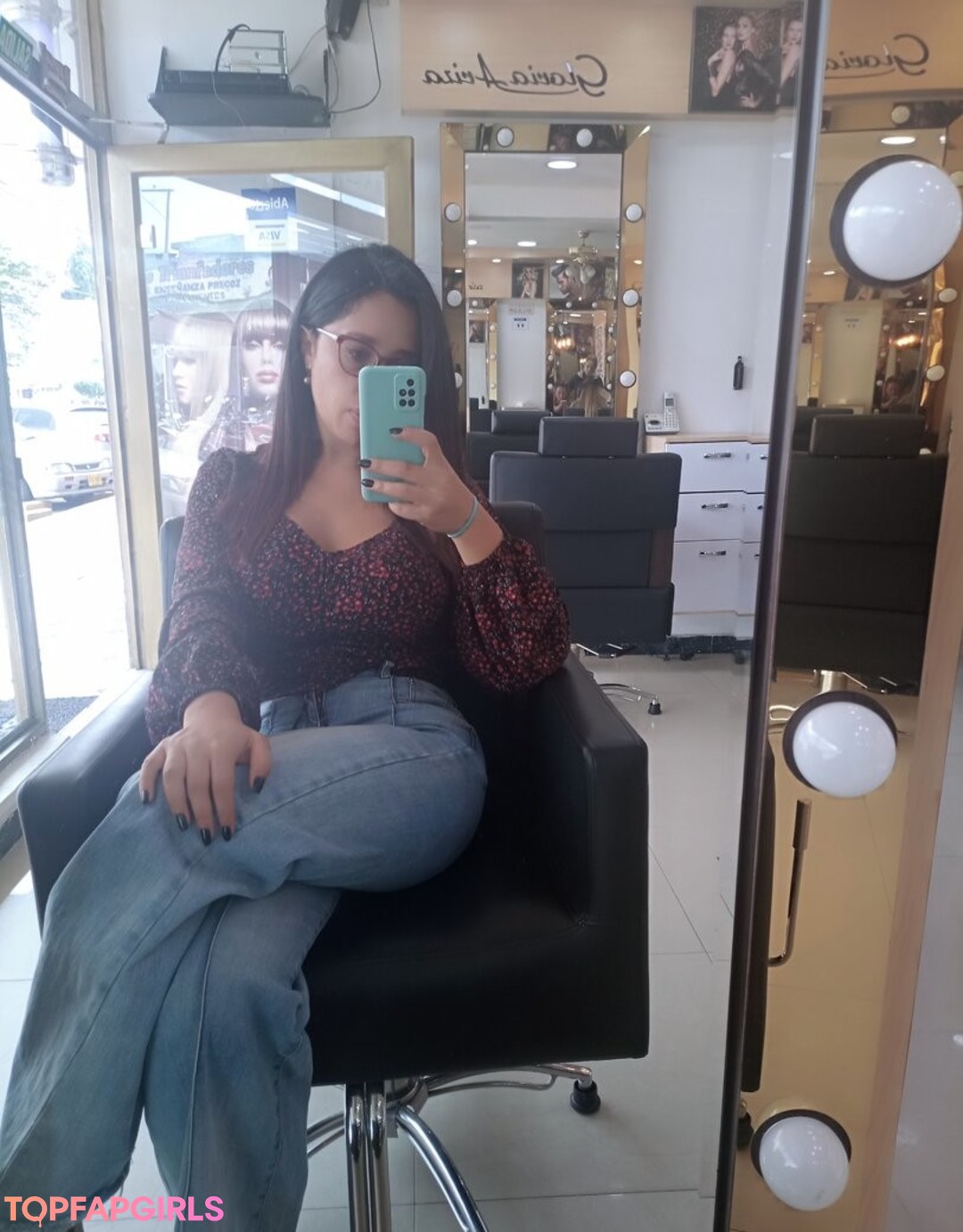 Foto desnuda filtrada de OnlyFans de Officefacil #63 Foto desnuda filtrada de OnlyFans de Officefacil #63