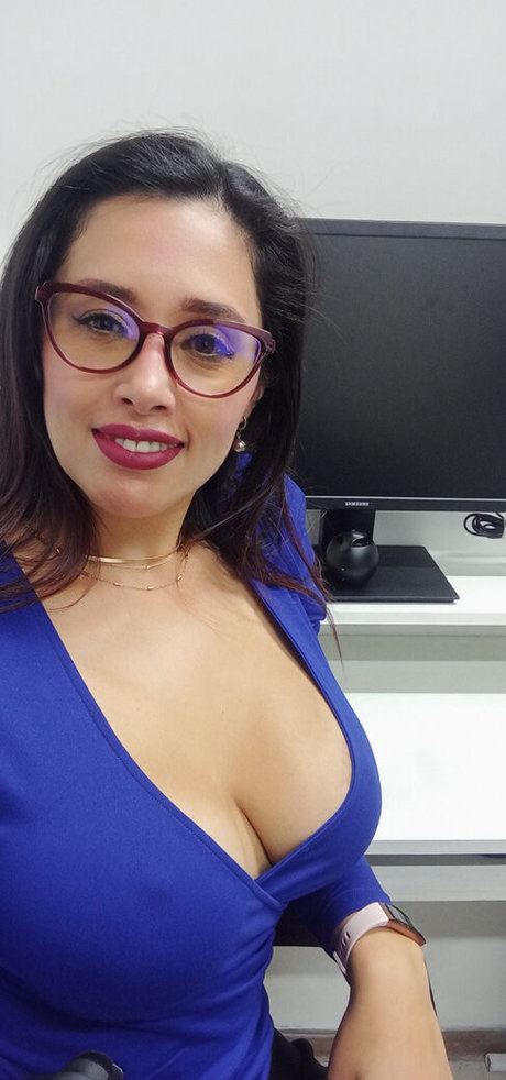 Foto desnuda filtrada de OnlyFans de Officefacil
