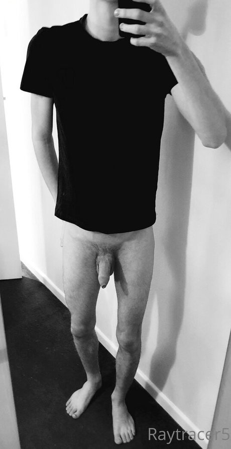 Foto desnuda filtrada de OnlyFans de Raytracer5