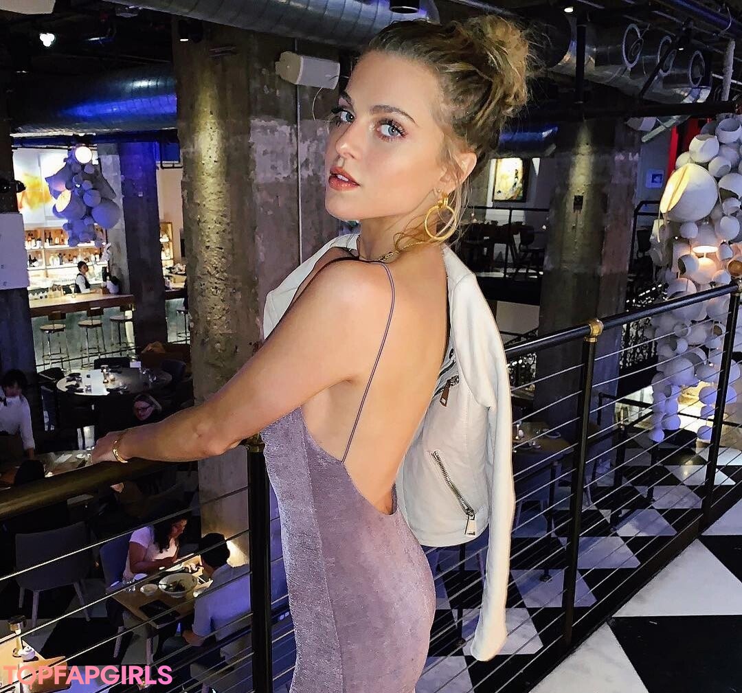 Foto desnuda filtrada de OnlyFans de Anne Winters #53 Foto desnuda filtrada de OnlyFans de Anne Winters #53