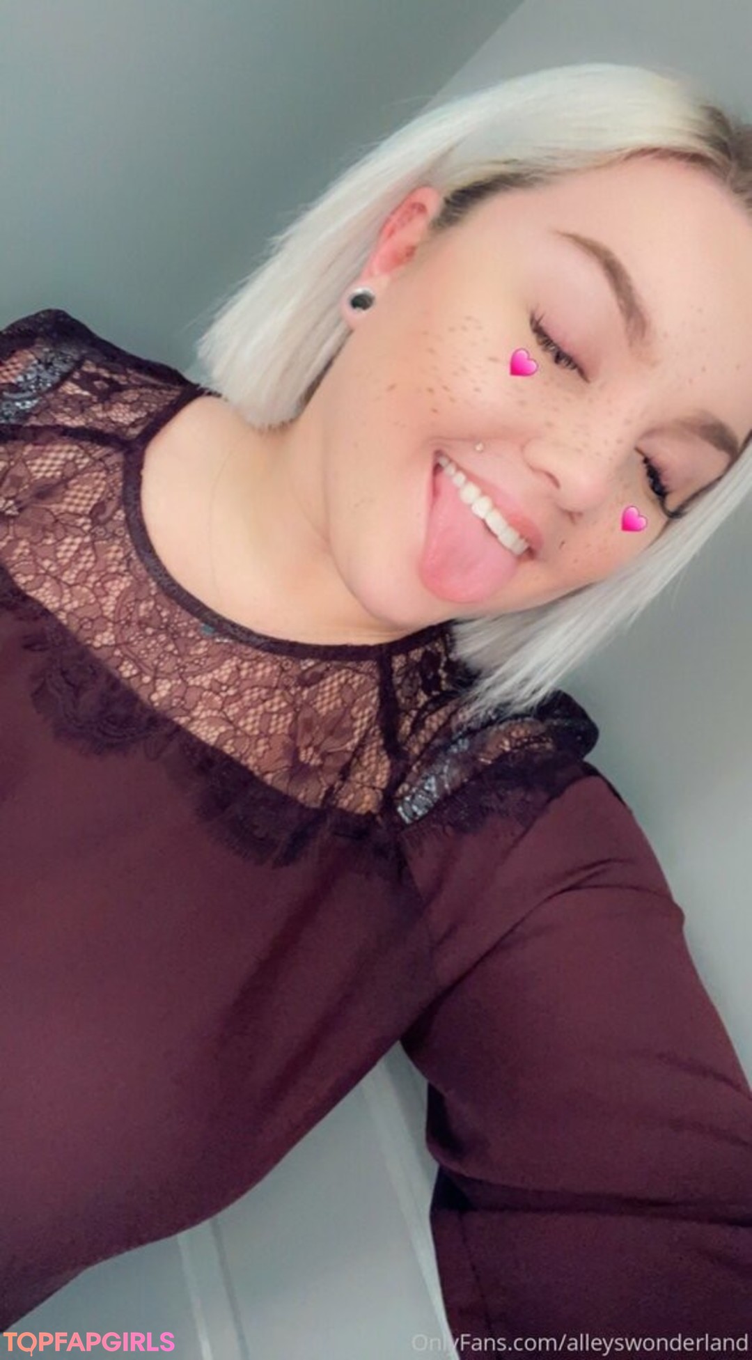 Foto desnuda filtrada de OnlyFans de Alleyswonderland #13 Foto desnuda filtrada de OnlyFans de Alleyswonderland #13