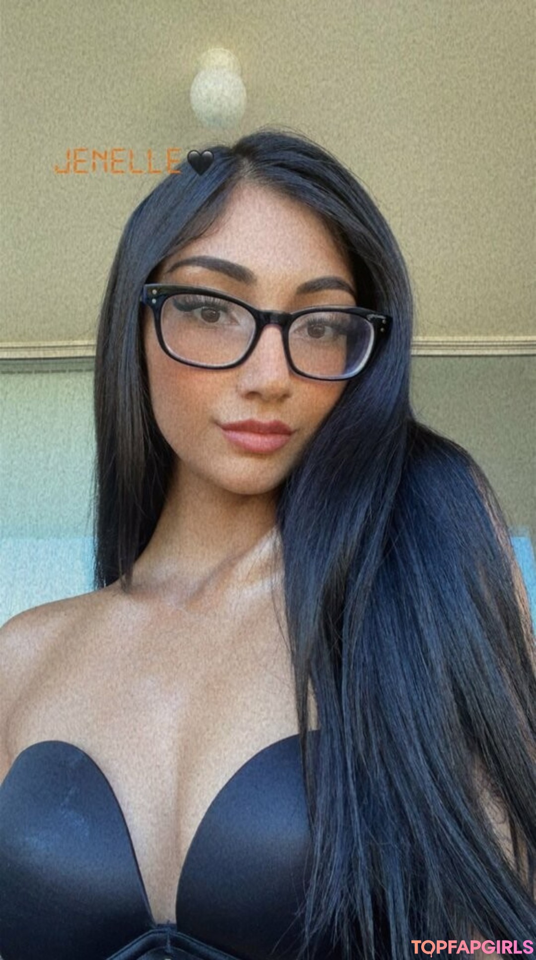 Foto desnuda filtrada de OnlyFans de Jenelle Mathew #100 Foto desnuda filtrada de OnlyFans de Jenelle Mathew #100